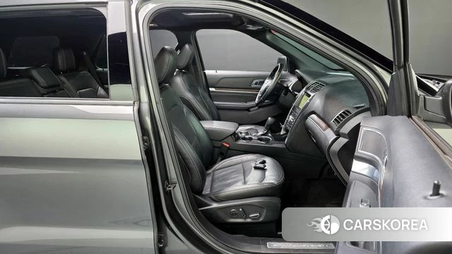 Ford Explorer 2018 Серый из Кореи, фото 2