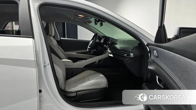 Hyundai Avante (CN7) 2021 Белый из Кореи, фото 2