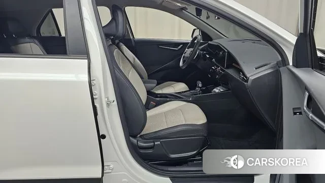 Kia Di Ol Nu Niro 2022 Белый из Кореи, фото 2