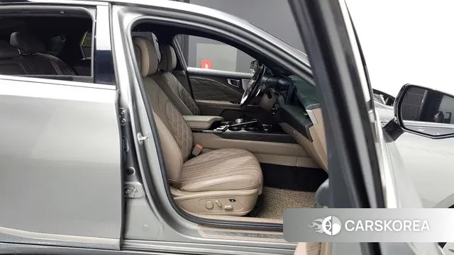 Kia K8 Hybrid 2024 Серебряный из Кореи, фото 2