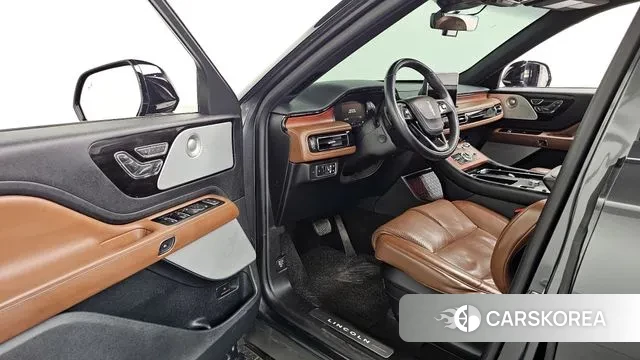 Lincoln Aviator 2nd generation 2020 Серый из Кореи, фото 2