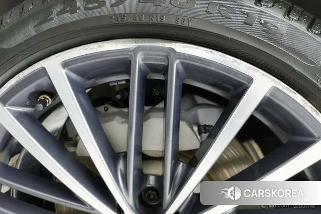 BMW 5 series 2021 Черный из Китая, фото 2