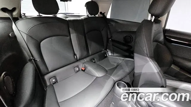 Mini Cooper Electric 2022 Серебристо-серый из Кореи, фото 2