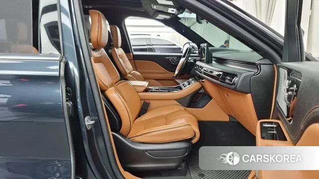 Lincoln Aviator 2nd generation 2022 Синий из Кореи, фото 2