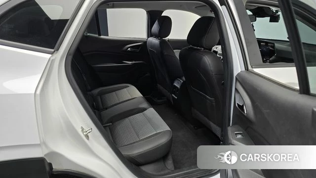 Chevrolet (GM Daewoo) Trax Crossover 2024 Белый из Кореи, фото 2