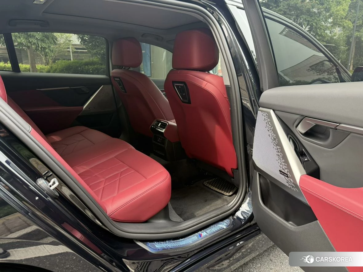 BMW 5 series 2024 Черный из Китая, фото 2
