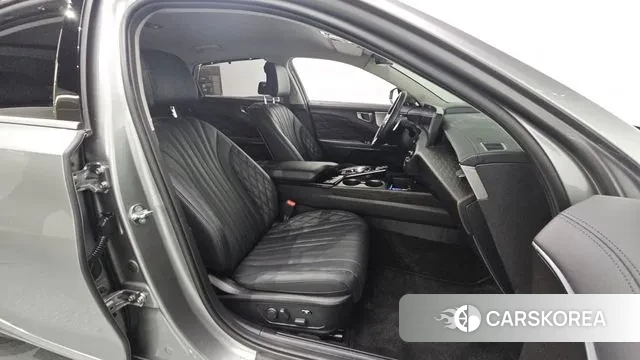 Kia K8 2022 Серебристо-серый из Кореи, фото 2