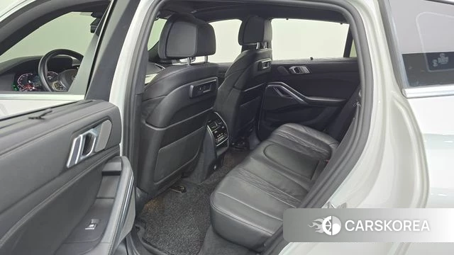 BMW X6 (G06) 2023 Белый из Кореи, фото 2