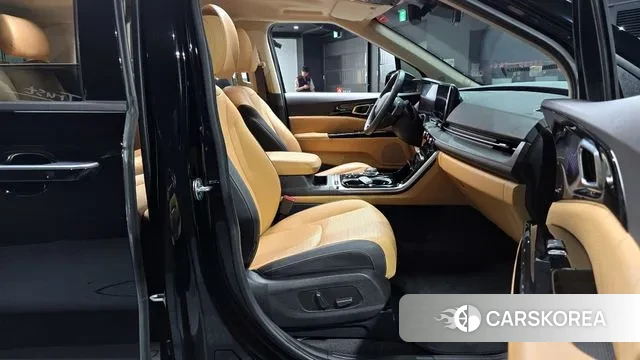 Kia Carnival 4th generation 2023 Черный из Кореи, фото 2