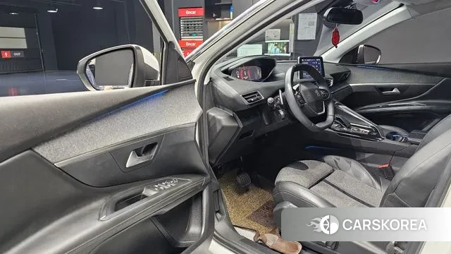 Peugeot 3008 second generation 2018 Белый из Кореи, фото 2