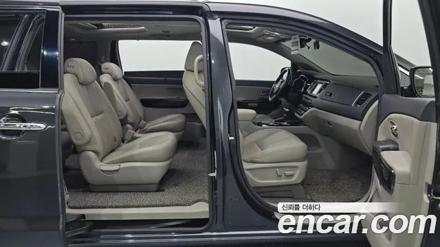 Kia The New Carnival 2018 Серый из Кореи, фото 2