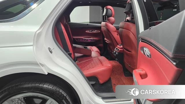 Genesis GV70 2023 Белый из Кореи, фото 2