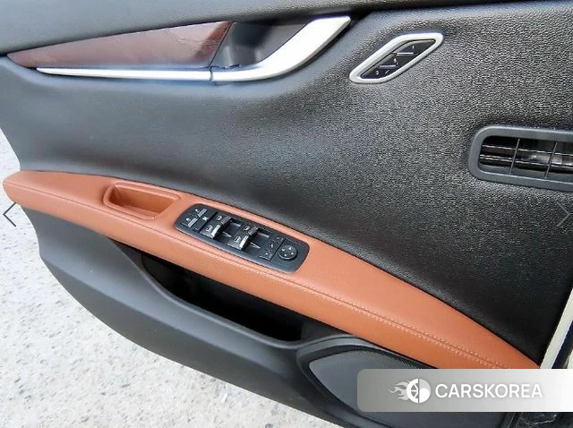 Maserati Ghibli 2019 Белый из Кореи, фото 2