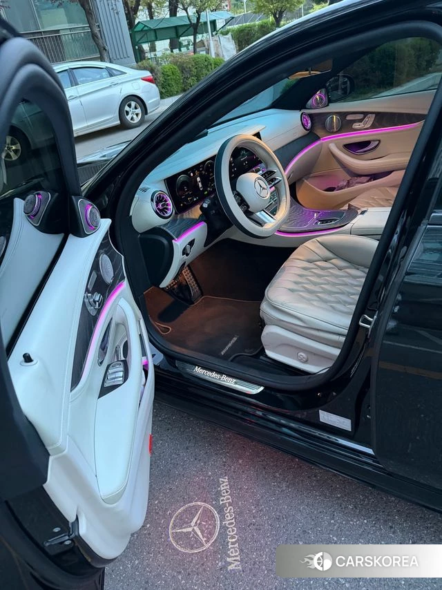 Mercedes-Benz E-Class W213 2023 Черный из Кореи, фото 2
