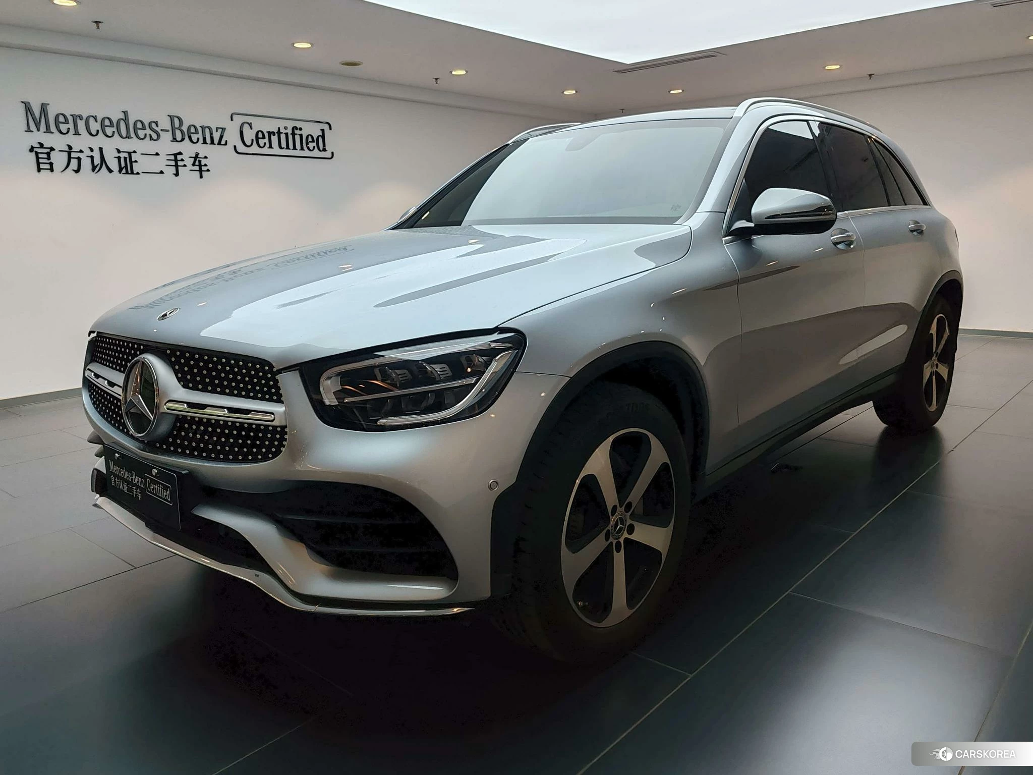 Mercedes-Benz GLC 2021 Серебристо-серый из Китая, фото 2