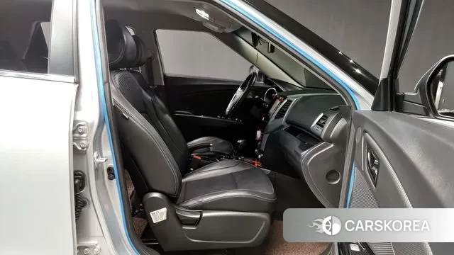 Ssangyong Tivoli Armor 2018 Серебристо-серый из Кореи, фото 2