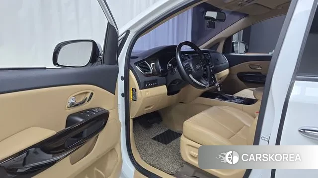 Kia The New Carnival 2018 Белый из Кореи, фото 2