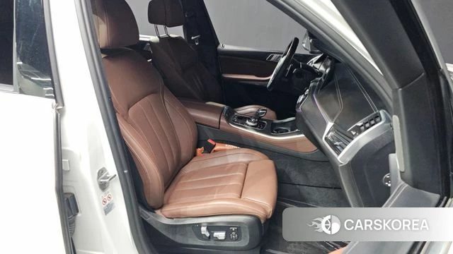 BMW X5 (G05) 2021 Белый из Кореи, фото 2