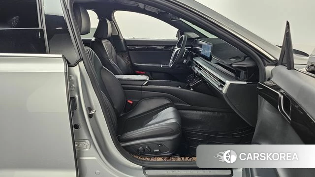 Hyundai Grandeur (GN7) 2024 Серебристо-серый из Кореи, фото 2