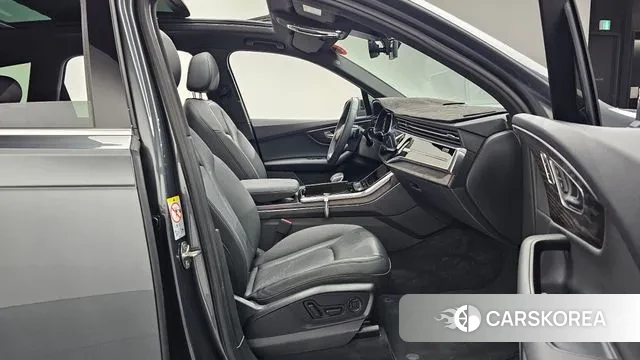 Audi Q7 (4M) 2021 Серый из Кореи, фото 2