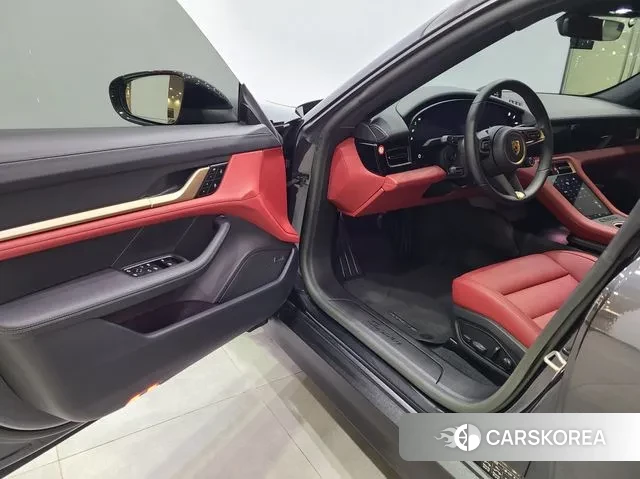 Porsche Taycan 2023 Серый из Кореи, фото 2