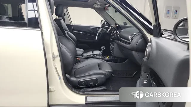 Mini Cooper Clubman 2018 Жемчужный цвет из Кореи, фото 2