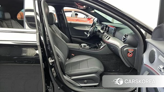 Mercedes-Benz E-Class W213 2019 Черный из Кореи, фото 2