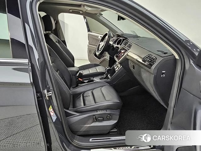 Volkswagen Tiguan second Generation 2020 Серый из Кореи, фото 2