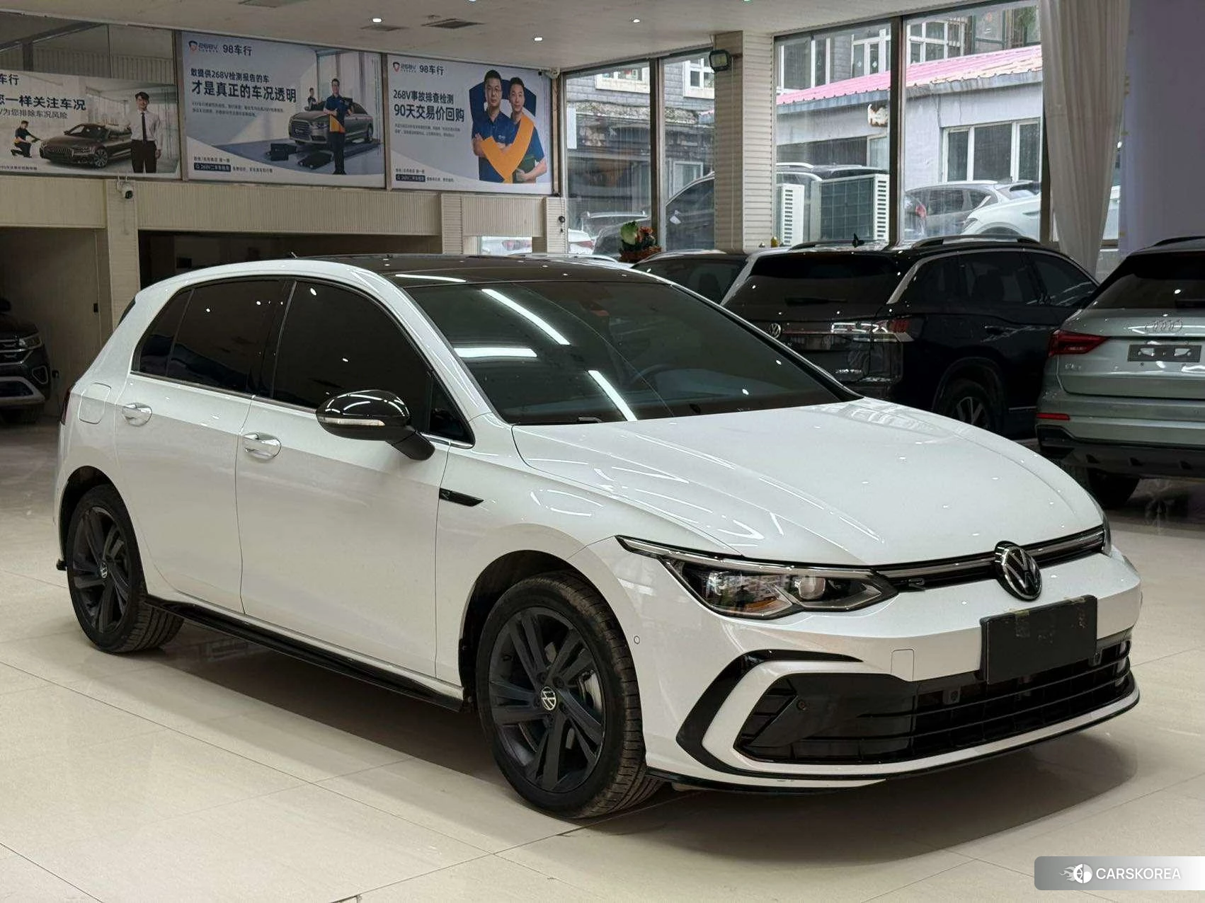 Volkswagen Golf 2023 Белый из Китая, фото 2