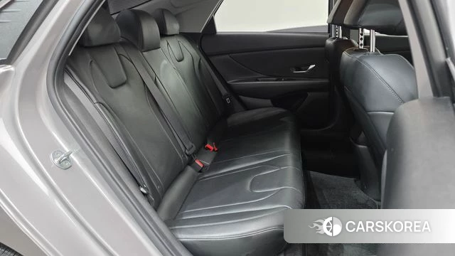 Hyundai Avante (CN7) 2021 Серебристо-серый из Кореи, фото 2