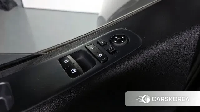 Hyundai Staria 2023 Серебристо-серый из Кореи, фото 2