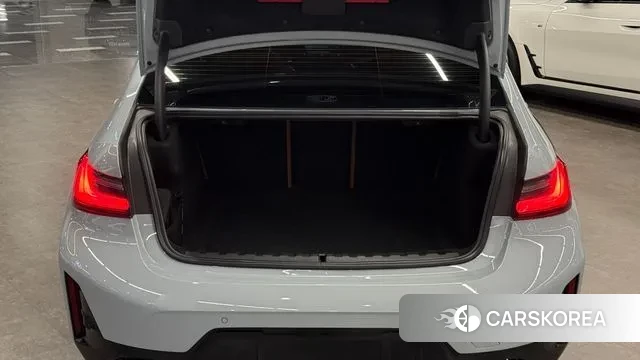 BMW 3 Series (G20) 2024 Цвет галактики из Кореи, фото 2