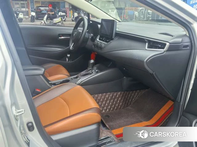 Toyota Corolla 2022 Серебристо-серый из Китая, фото 2