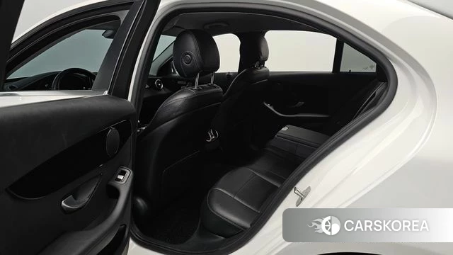 Mercedes-Benz C-Class W205 2019 Белый из Кореи, фото 2