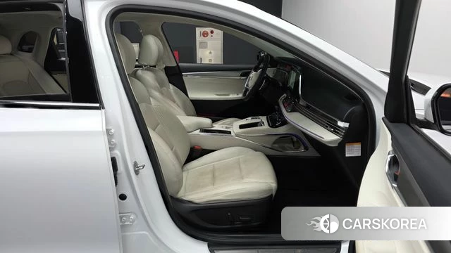 Hyundai The New Grandeur IG Hybrid 2022 Белый из Кореи, фото 2