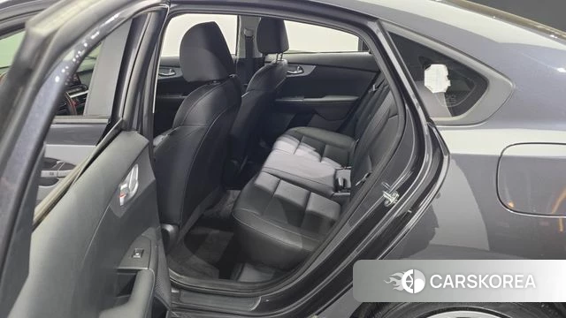 Kia The New K3 2nd generation 2023 Серый из Кореи, фото 2