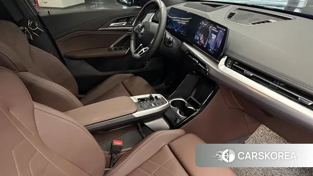 BMW X1 (U11) 2023 Черный из Кореи, фото 2