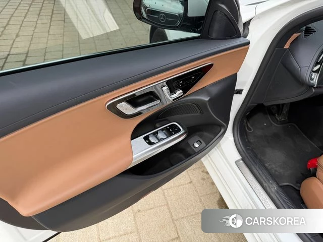 Mercedes-Benz E-Class W214 2024 Белый из Кореи, фото 2