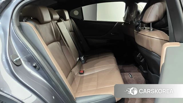 Lexus ES300h 7th generation 2021 Серый из Кореи, фото 2