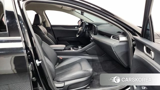 Kia K5 3rd generation 2023 Черный из Кореи, фото 2