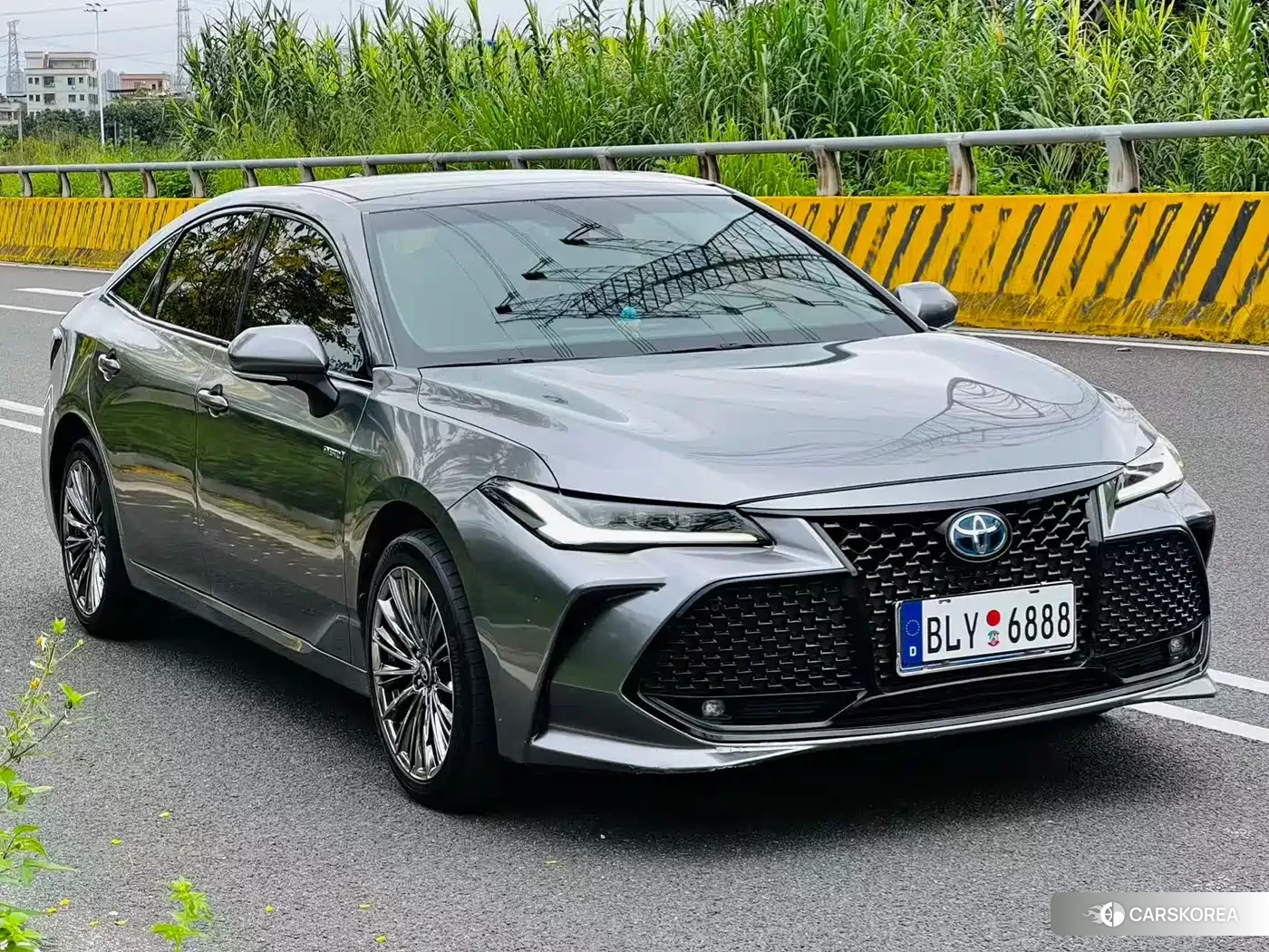 Toyota Avalon 2022 Silver/gray из Китая, фото 2