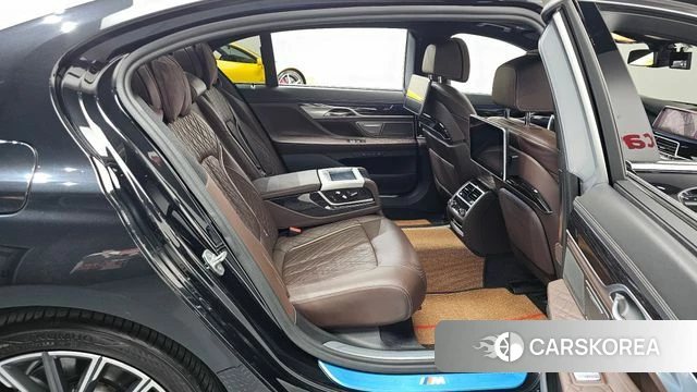 BMW 7 Series (G11) 2019 Черный из Кореи, фото 2