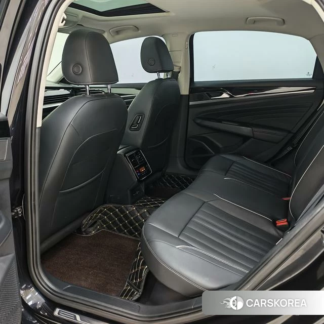 Volkswagen Passat 2021 Черный из Китая, фото 2