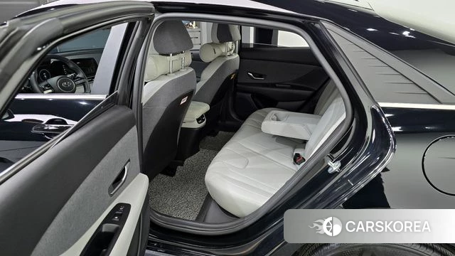 Hyundai Avante (CN7) 2021 Черный из Кореи, фото 2