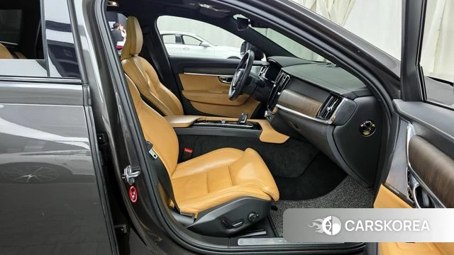 Volvo V90 Cross-Country 2021 Серый из Кореи, фото 2