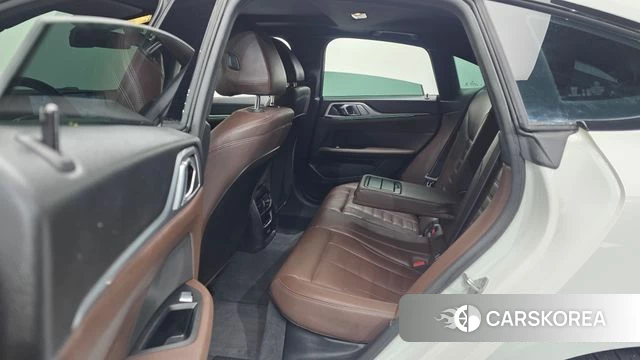 BMW 4 Series (G22) 2025 Белый из Кореи, фото 2