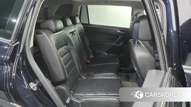 Volkswagen Tiguan Allspace 2020 Черный из Кореи, фото 2