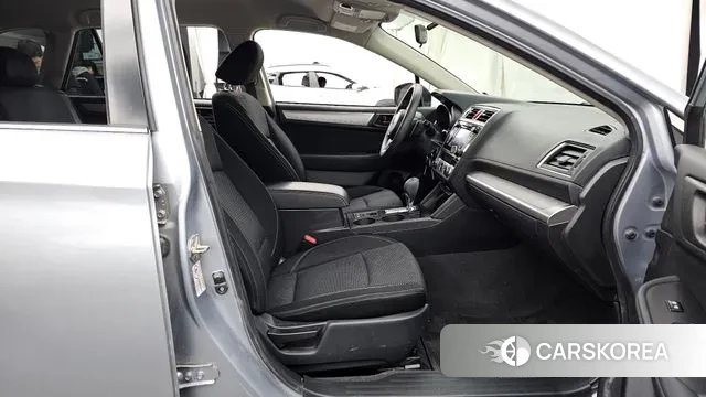 Subaru Outback 2019 Серебристо-серый из Кореи, фото 2