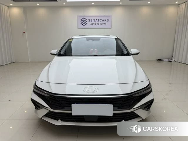 Hyundai Elantra 2023 Белый из Китая, фото 2