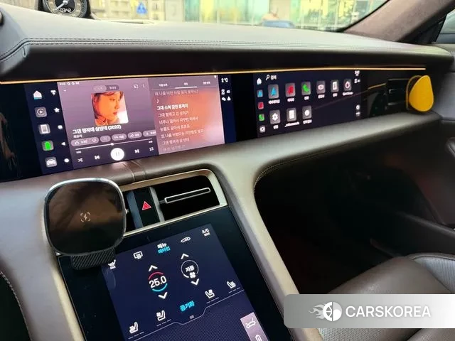 Porsche Taycan 2024 Серебристо-серый из Кореи, фото 2